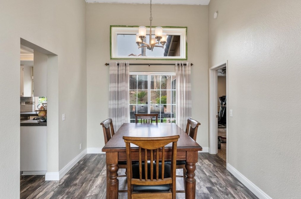 39361 San Thomas Ct, Murrieta CA  92562-4537 exterior