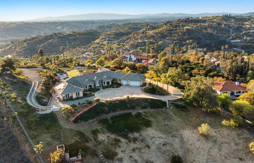 2974 Sumac Rd, Fallbrook CA  92028-8704 exterior