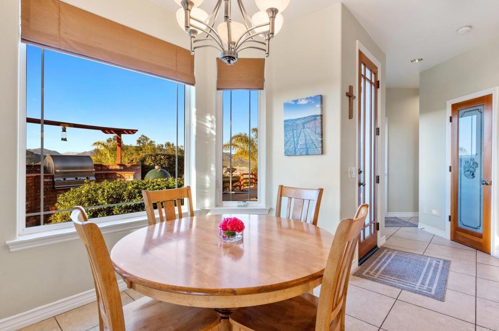 2974 Sumac Rd, Fallbrook CA  92028-8704 exterior