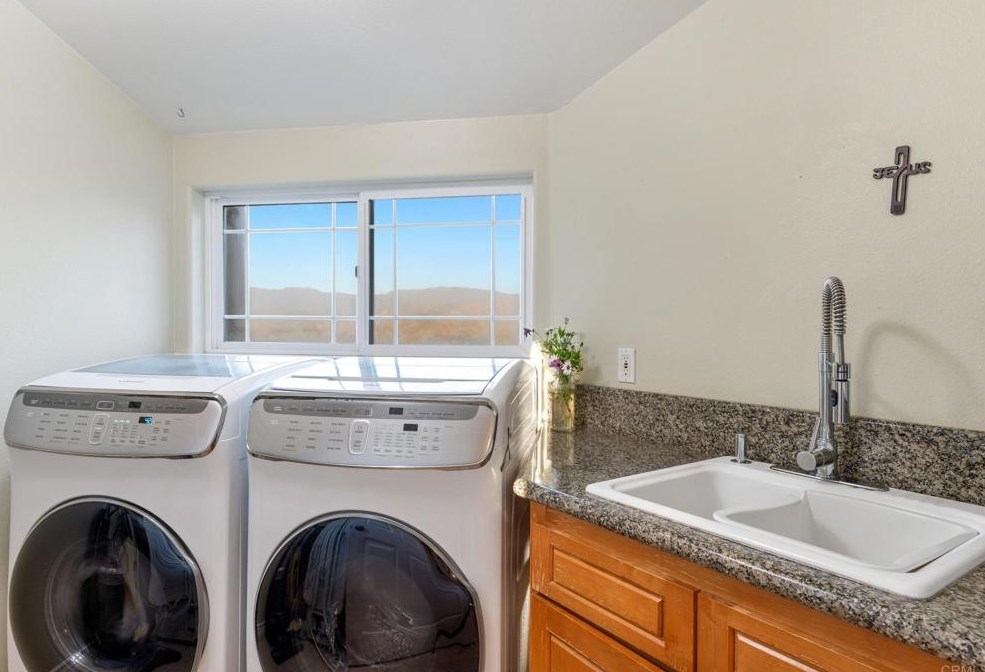 2974 Sumac Rd, Fallbrook CA  92028-8704 exterior