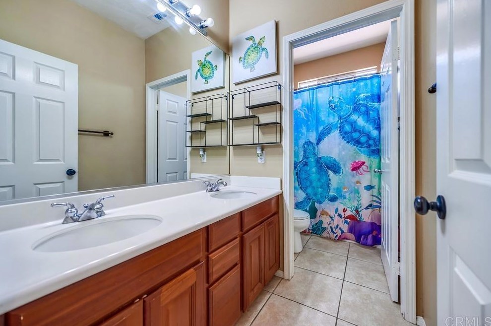 26574 Evergreen Ave, Murrieta CA  92563-4044 exterior