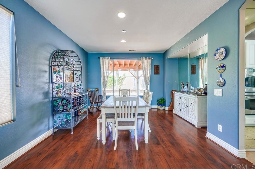 26574 Evergreen Ave, Murrieta CA  92563-4044 exterior