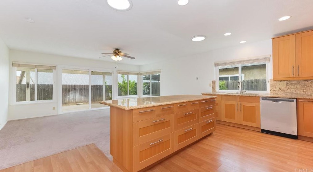 1355 Blue Falls Dr, Chula Vista CA  91910-6805 exterior