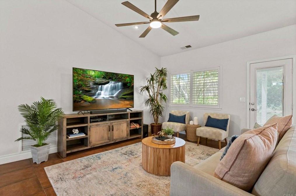 2341 Harvest Vista Ln, Fallbrook CA  92028-4590 exterior