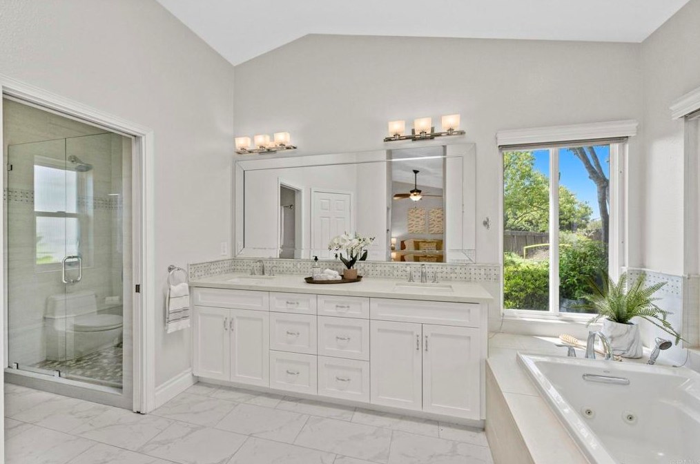 2341 Harvest Vista Ln, Fallbrook CA  92028-4590 exterior