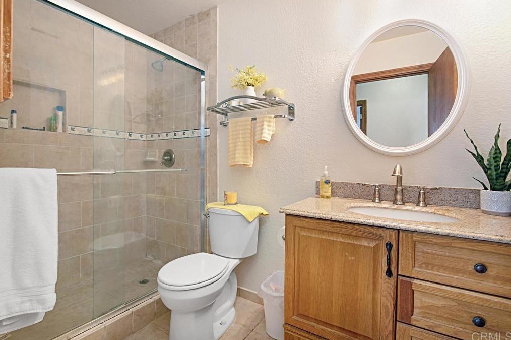 10377 Oak Ranch Way, Escondido CA  92026-6957 exterior
