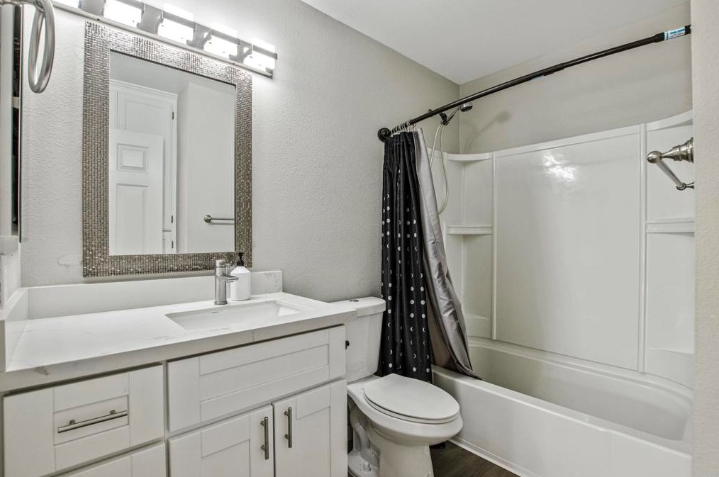 138 Shelby Ln, Fallbrook CA  92028-2723 exterior