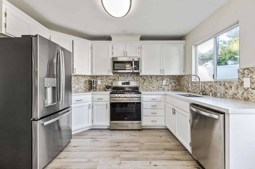138 Shelby Ln, Fallbrook CA  92028-2723 exterior