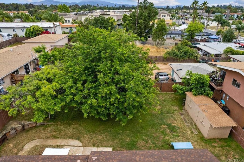 241 13th Ave, Escondido CA 92025-5707 exterior