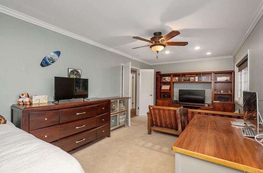 2908 Oak Hill Dr, Escondido CA  92027-5101 exterior