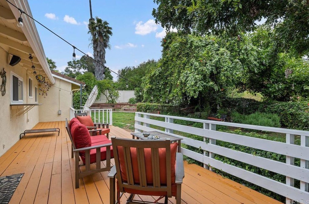 2908 Oak Hill Dr, Escondido CA  92027-5101 exterior