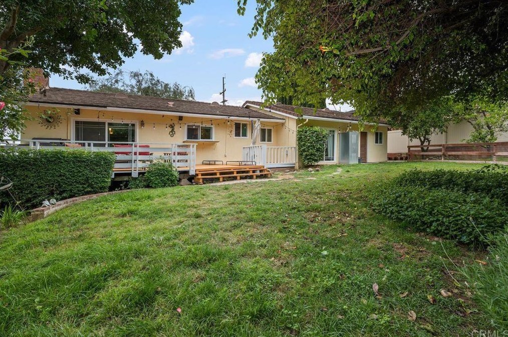 2908 Oak Hill Dr, Escondido CA  92027-5101 exterior