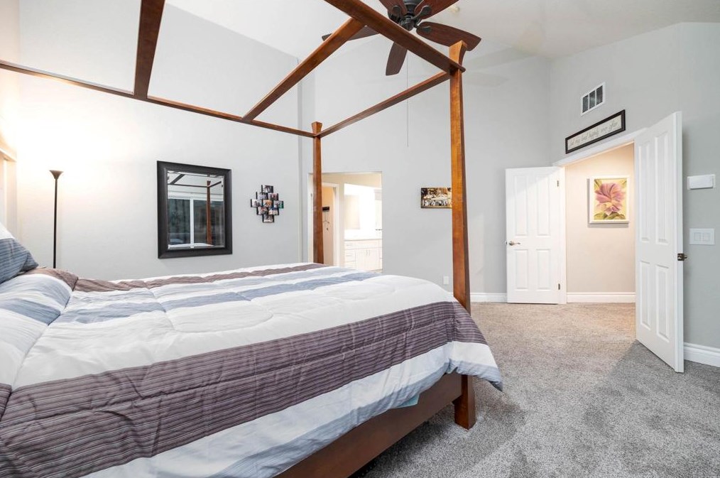 14248 Ipava Dr, Poway CA  92064-3454 exterior