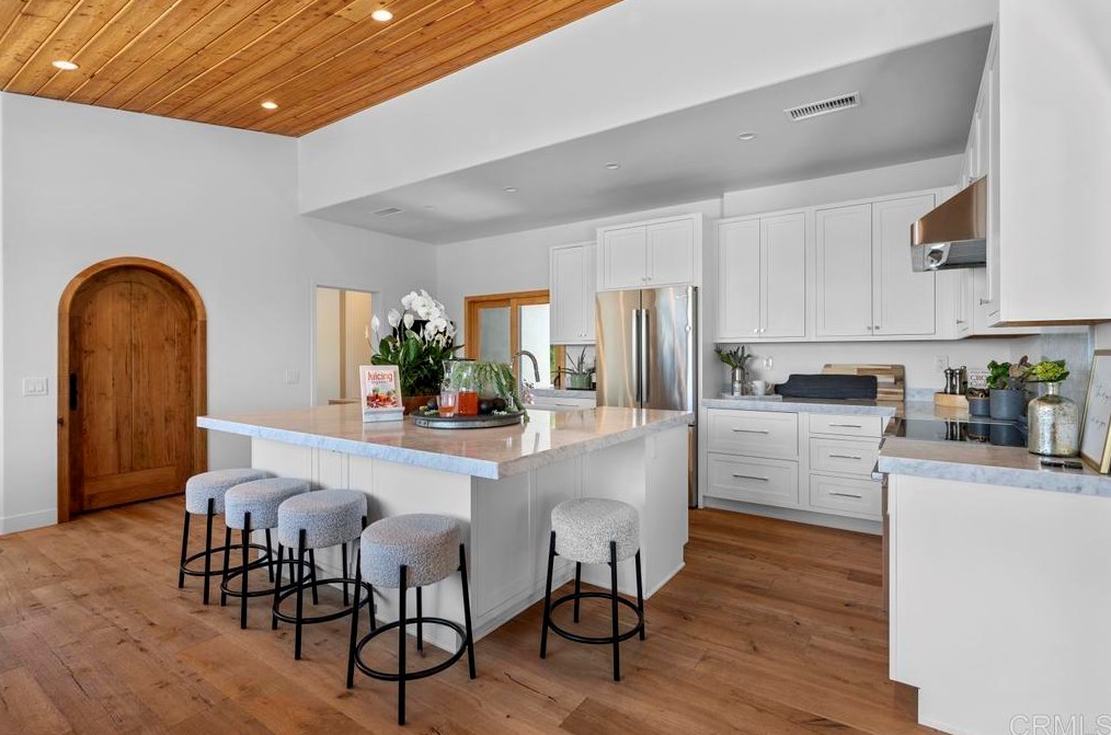 2559 Vista De Palomar, Fallbrook CA  92028-9712 exterior