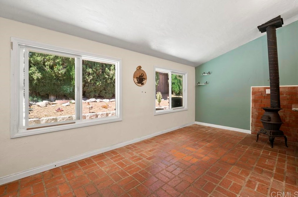 1605 Calavo Rd, Fallbrook CA  92028-4436 exterior