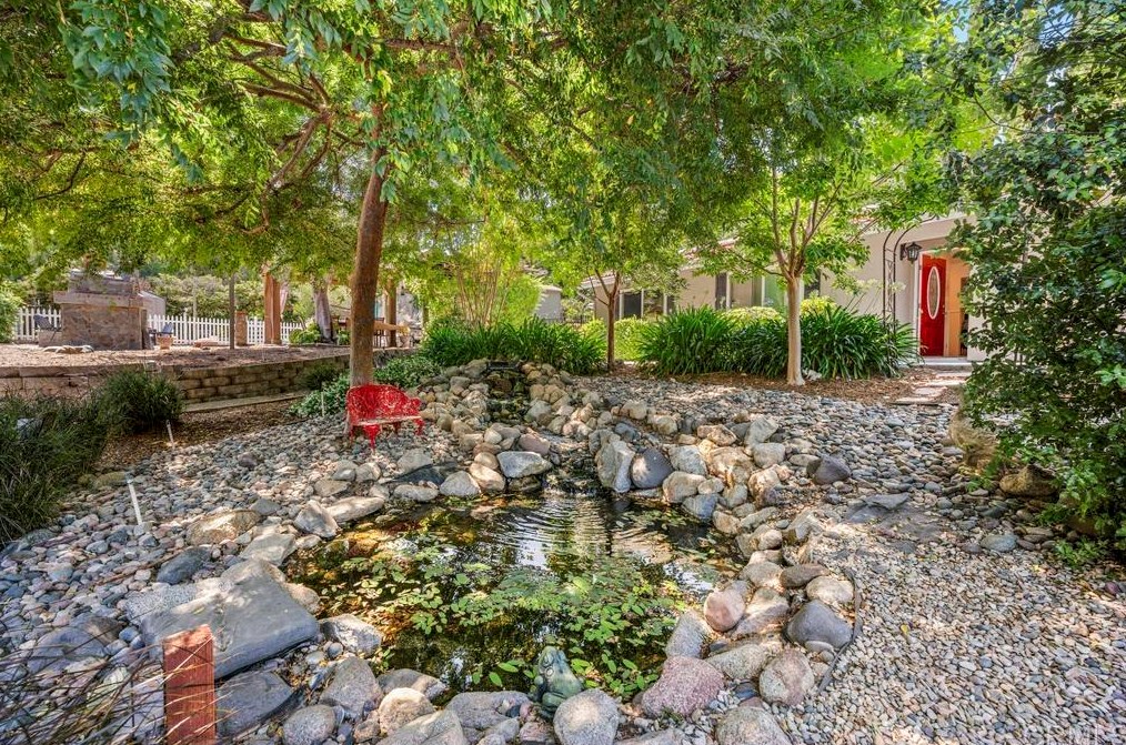 1605 Calavo Rd, Fallbrook CA  92028-4436 exterior