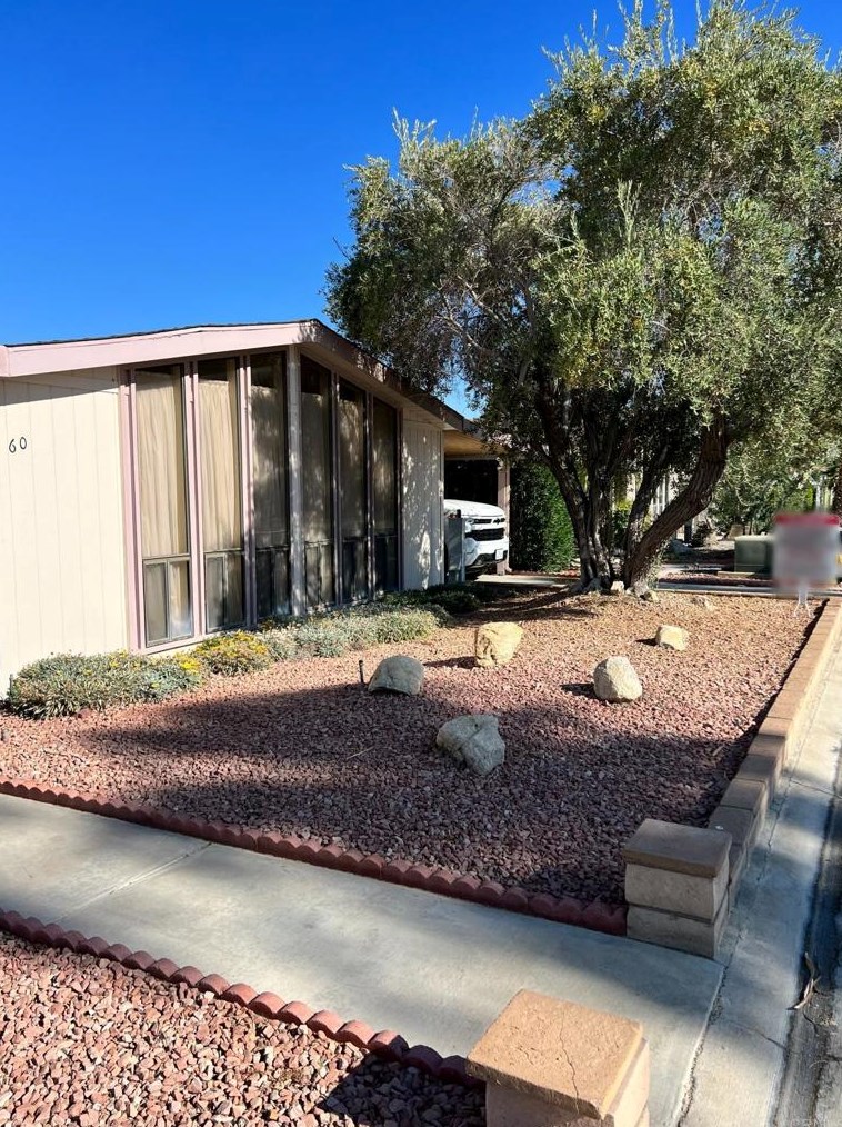 73450 Country Club Dr, Palm Desert CA  92260-8601 exterior