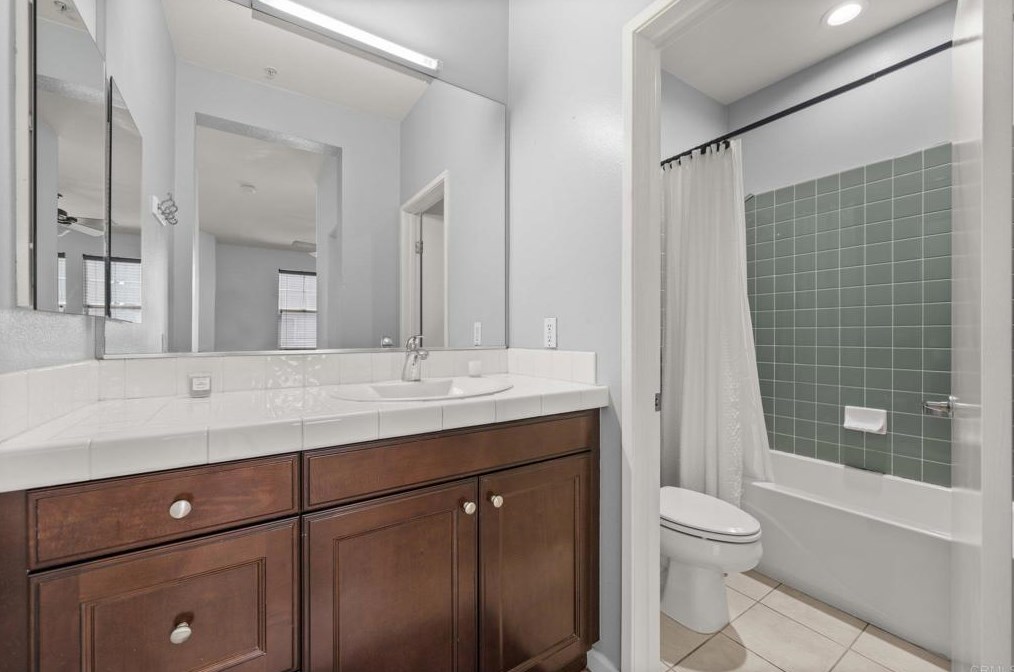 252 Jeanette Ln, Santa Ana CA  92705-6016 exterior