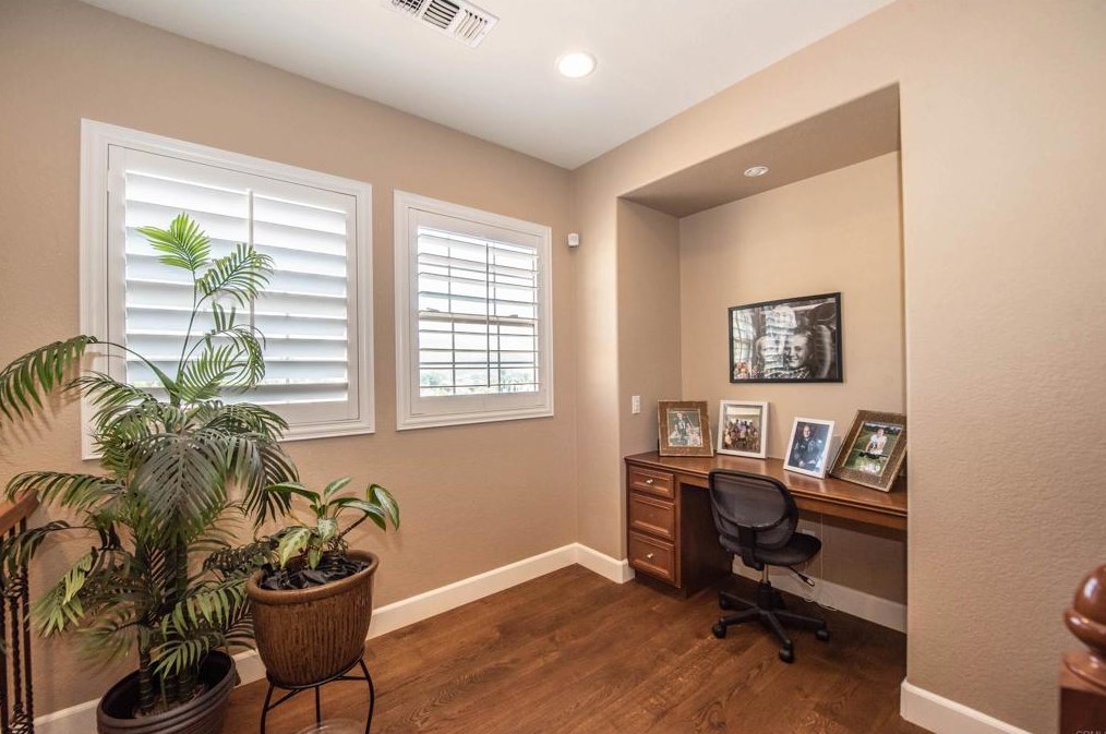 2589 Honeybell Ln, Escondido CA  92027-1847 exterior