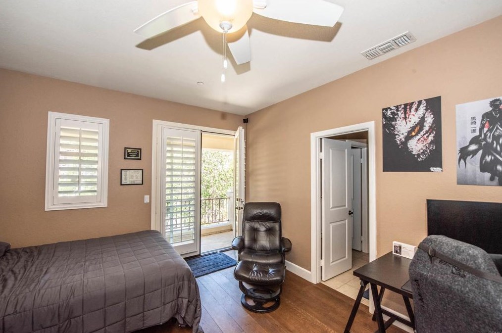 2589 Honeybell Ln, Escondido CA  92027-1847 exterior