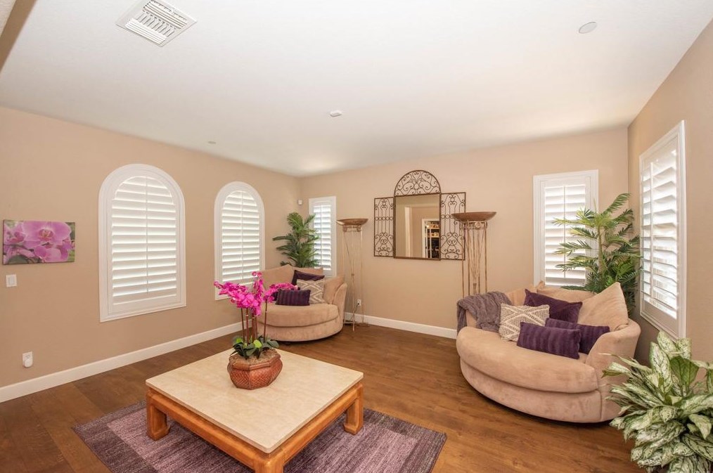 2589 Honeybell Ln, Escondido CA  92027-1847 exterior