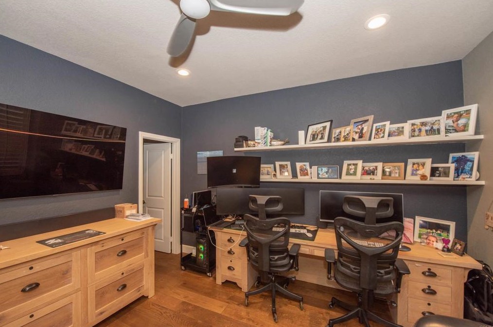 2589 Honeybell Ln, Escondido CA  92027-1847 exterior