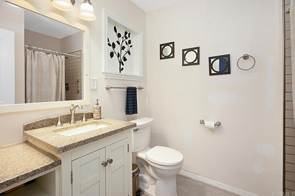 880 Ash Ave, Chula Vista CA 91910-5320 exterior