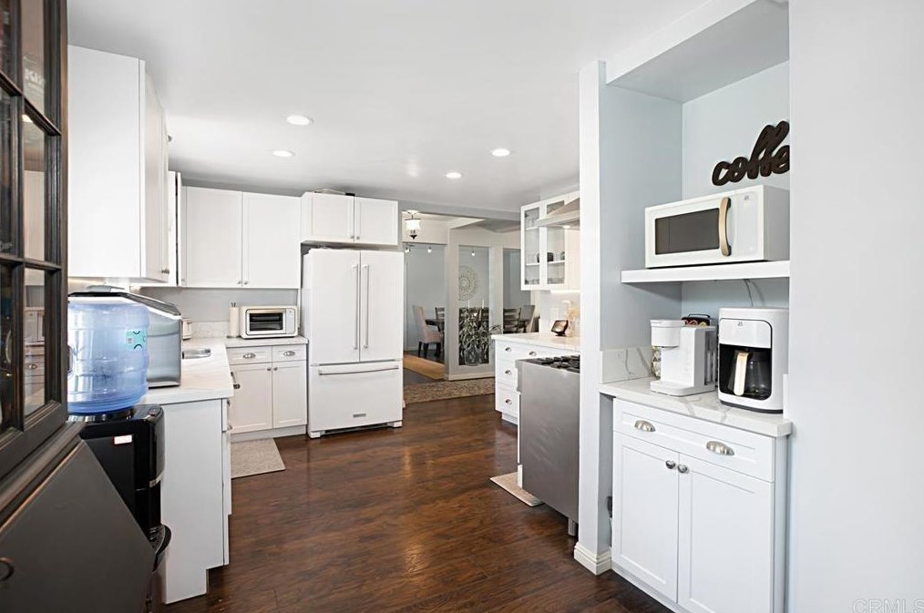 880 Ash Ave, Chula Vista CA 91910-5320 exterior