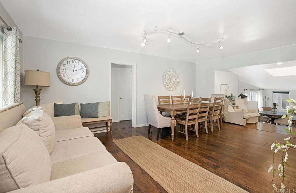 880 Ash Ave, Chula Vista CA 91910-5320 exterior