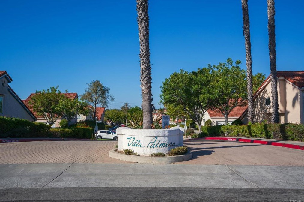 1051 Florido Plz, Chula Vista CA  91910-7005 exterior