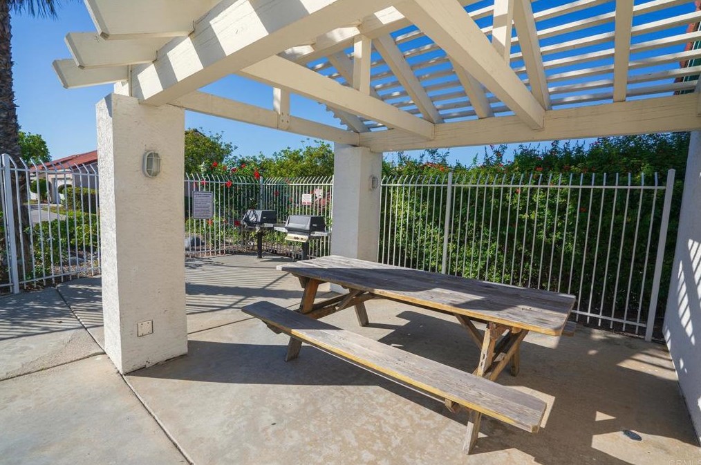 1051 Florido Plz, Chula Vista CA  91910-7005 exterior