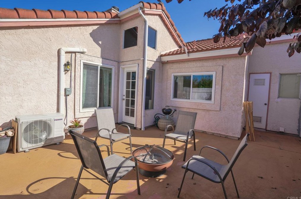 1051 Florido Plz, Chula Vista CA  91910-7005 exterior