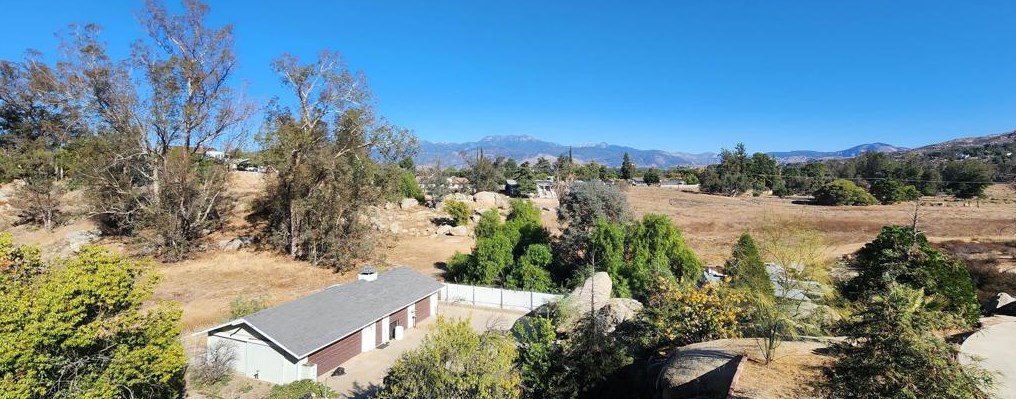 27430 Columbia St, Hemet CA  92544-8162 exterior