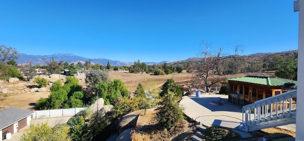 27430 Columbia St, Hemet CA  92544-8162 exterior