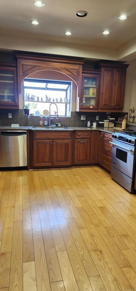 27430 Columbia St, Hemet CA  92544-8162 exterior