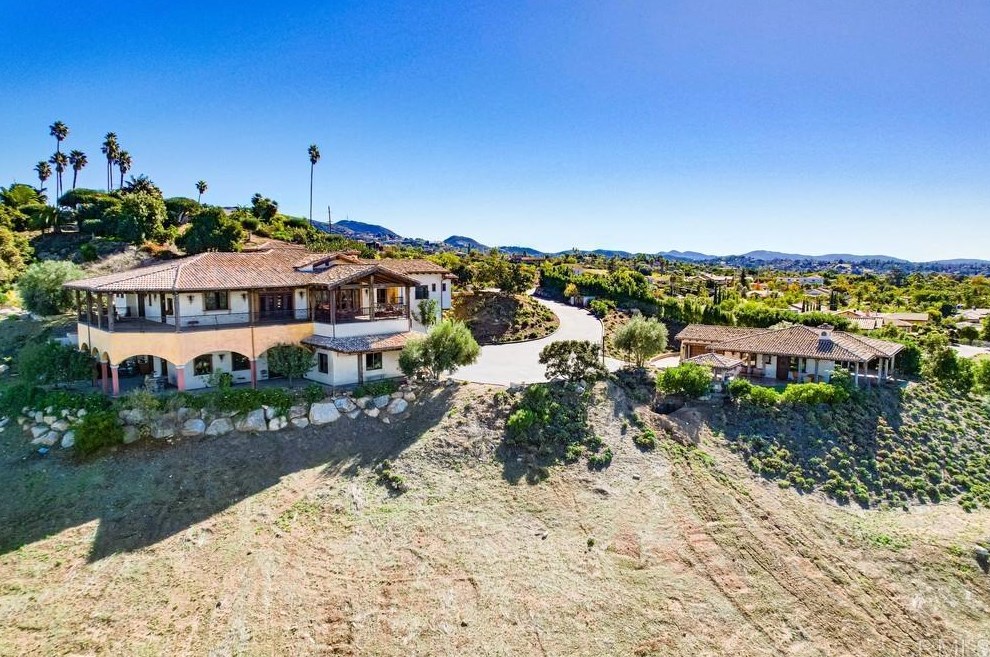 2317-19 Vista Grande Dr, Vista, CA 92084