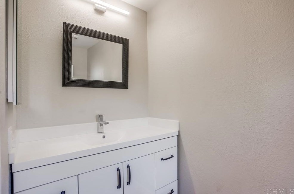 1654 Lotus Gln, Escondido CA  92026-1847 exterior