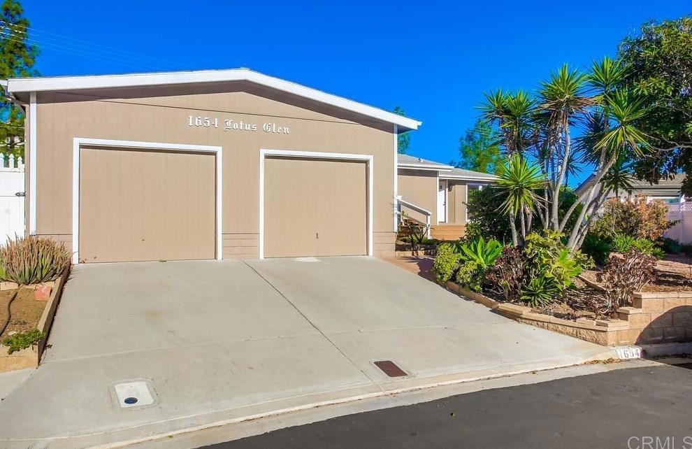 1654 Lotus Gln, Escondido CA  92026-1847 exterior