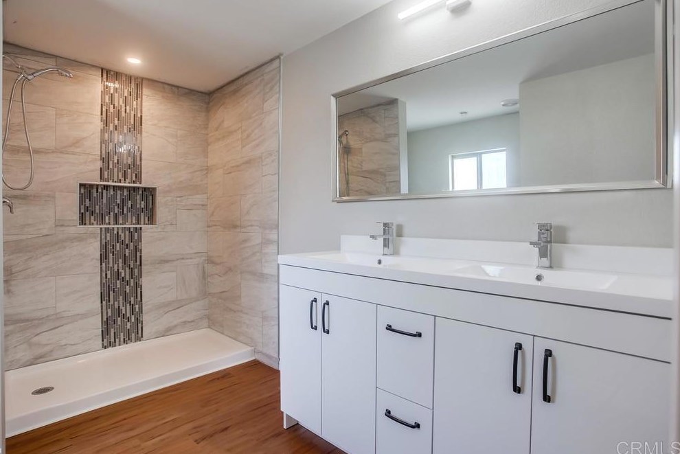 1654 Lotus Gln, Escondido CA  92026-1847 exterior