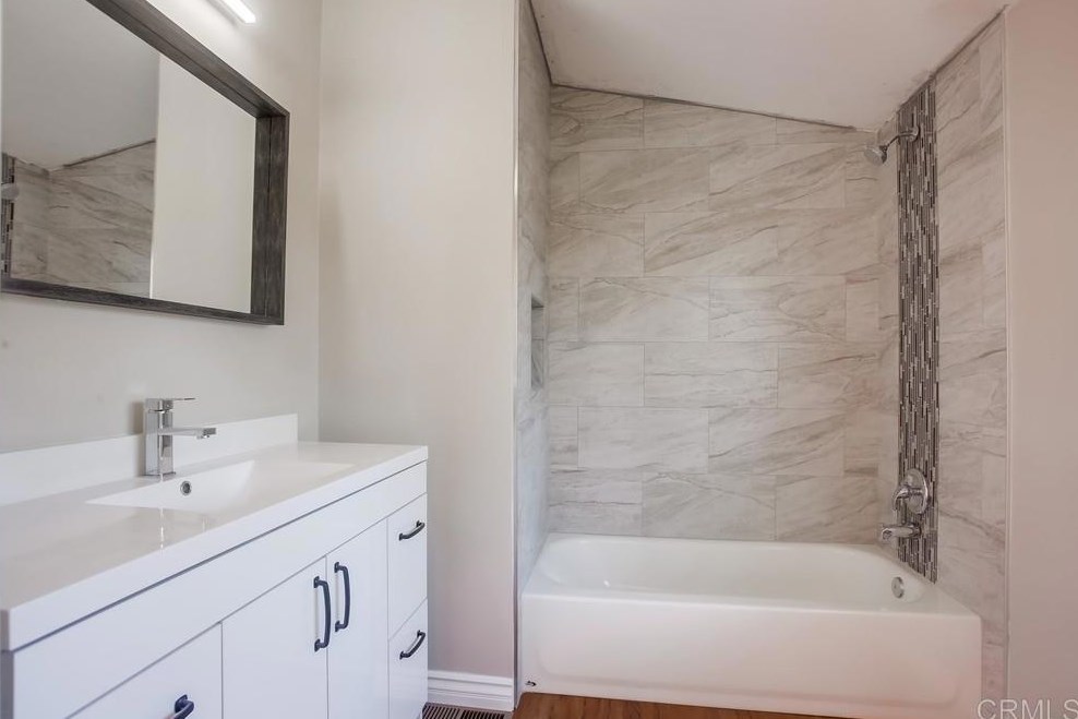 1654 Lotus Gln, Escondido CA  92026-1847 exterior