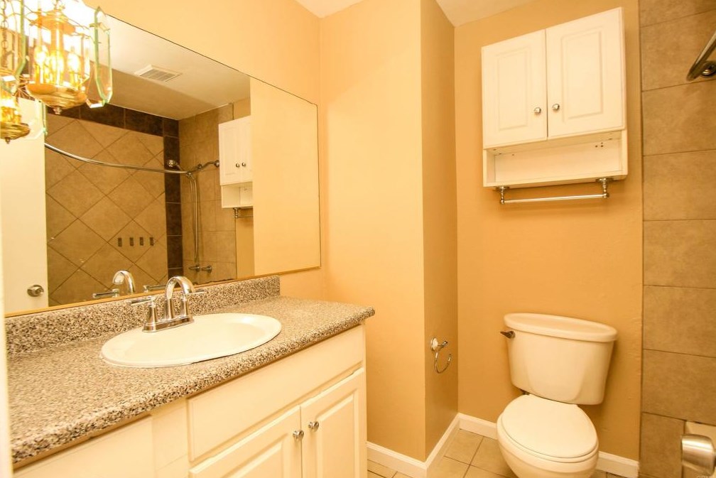 1309 Latham Ave, Hemet CA  92543-3853 exterior