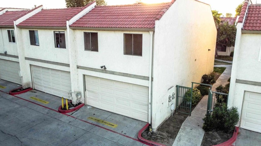 1309 Latham Ave, Hemet CA  92543-3853 exterior