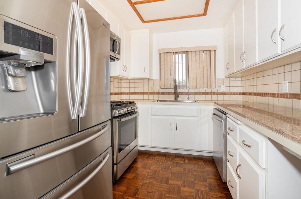 709 Daisy St, Escondido CA  92027-2140 exterior