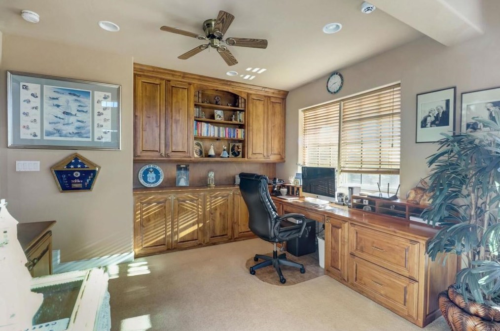 39794 Helen Dr, Fallbrook CA  92028-8073 exterior