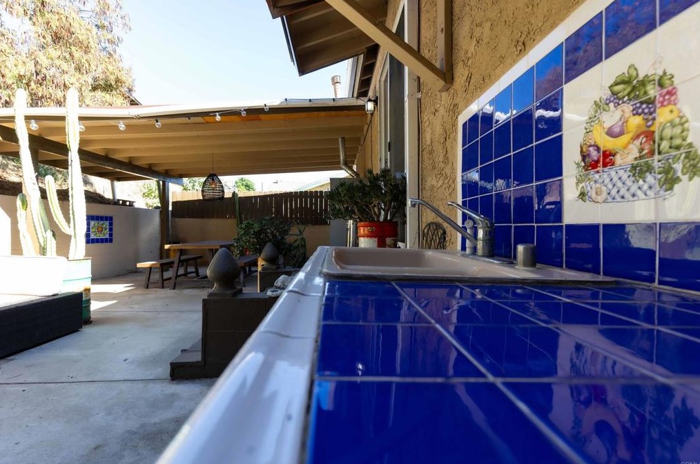 4917 Ithaca Ave, Los Angeles CA  90032-3310 exterior