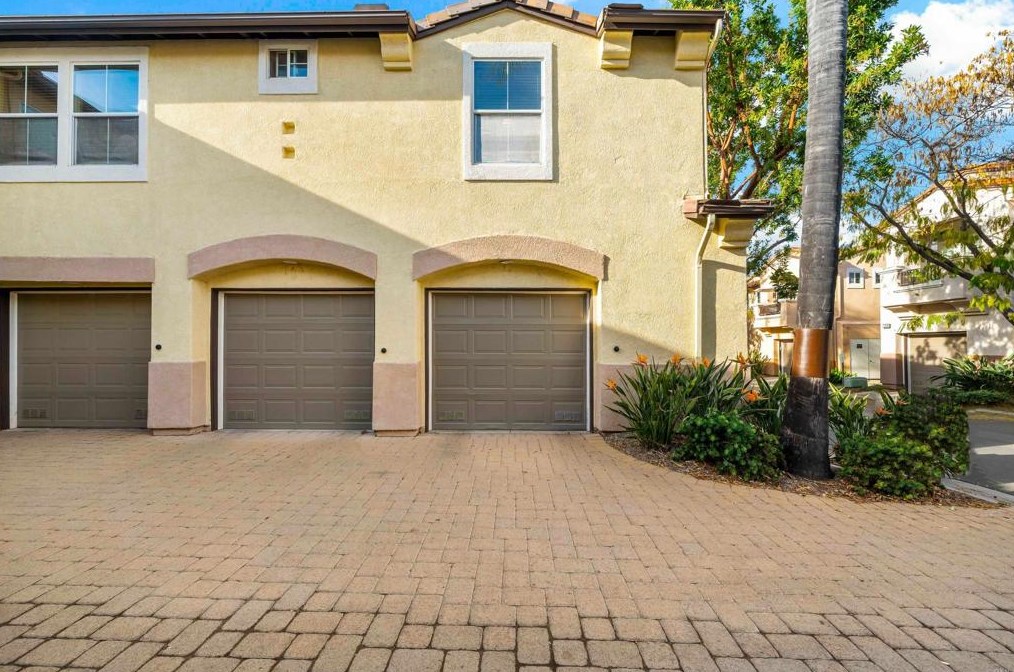 39277 Turtle Bay, Murrieta CA  92563-8130 exterior