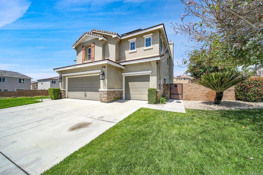 30429 De Caron St, Murrieta CA  92563-1841 exterior