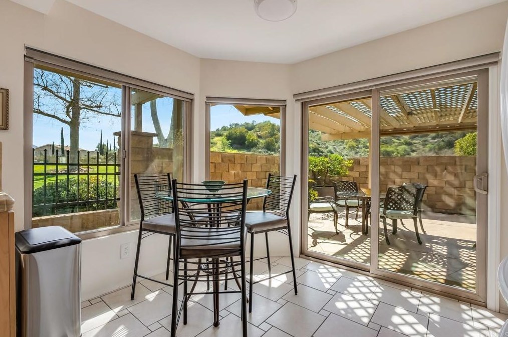 4315 Diegos Ct, Fallbrook CA  92028-9243 exterior