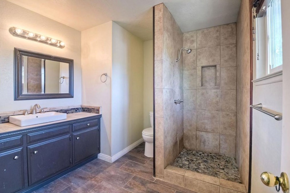 22287 Black Beauty Trl, Wildomar CA  92595-8011 exterior