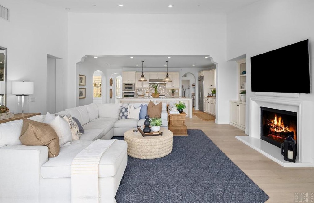 8542 Kristen View Ct, San Diego CA  92127-6118 exterior